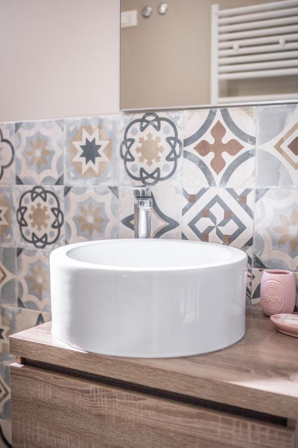 Suite 649 Mono Con Terrazzo 모데나 외부 사진