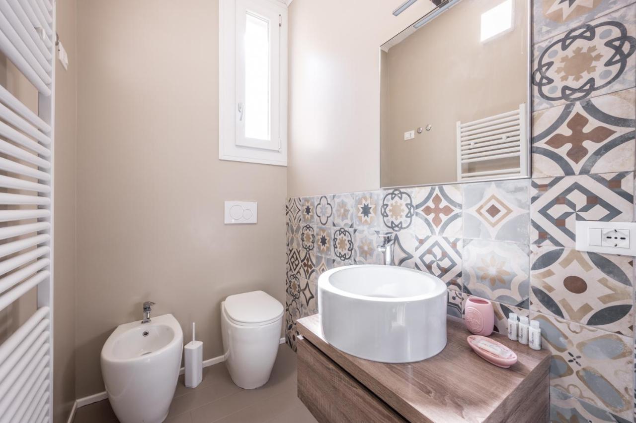 Suite 649 Mono Con Terrazzo 모데나 외부 사진