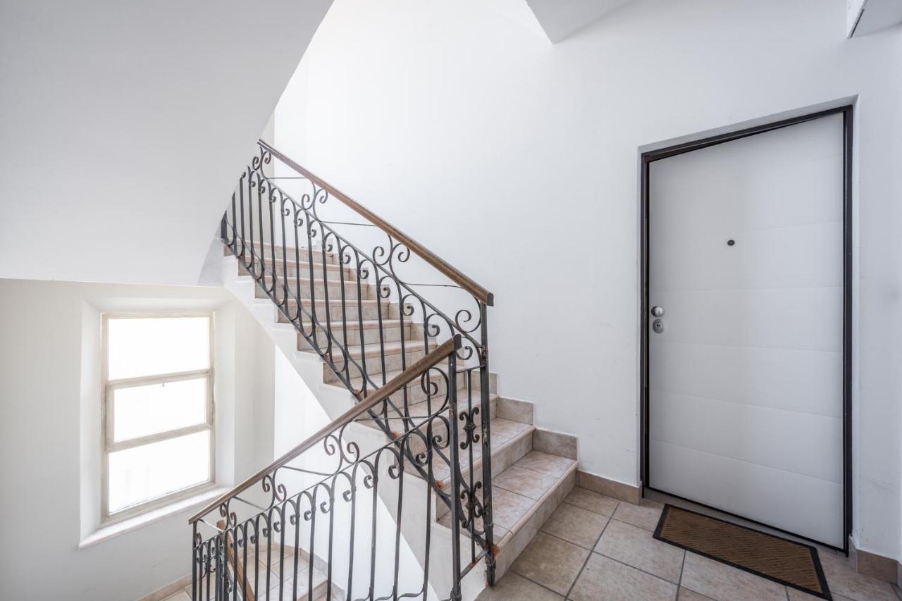 Suite 649 Mono Con Terrazzo 모데나 외부 사진